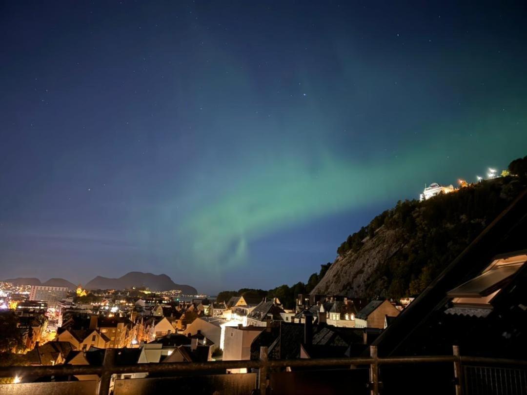 Panorama Apartment With 360 View Of The City Ålesund Exteriör bild
